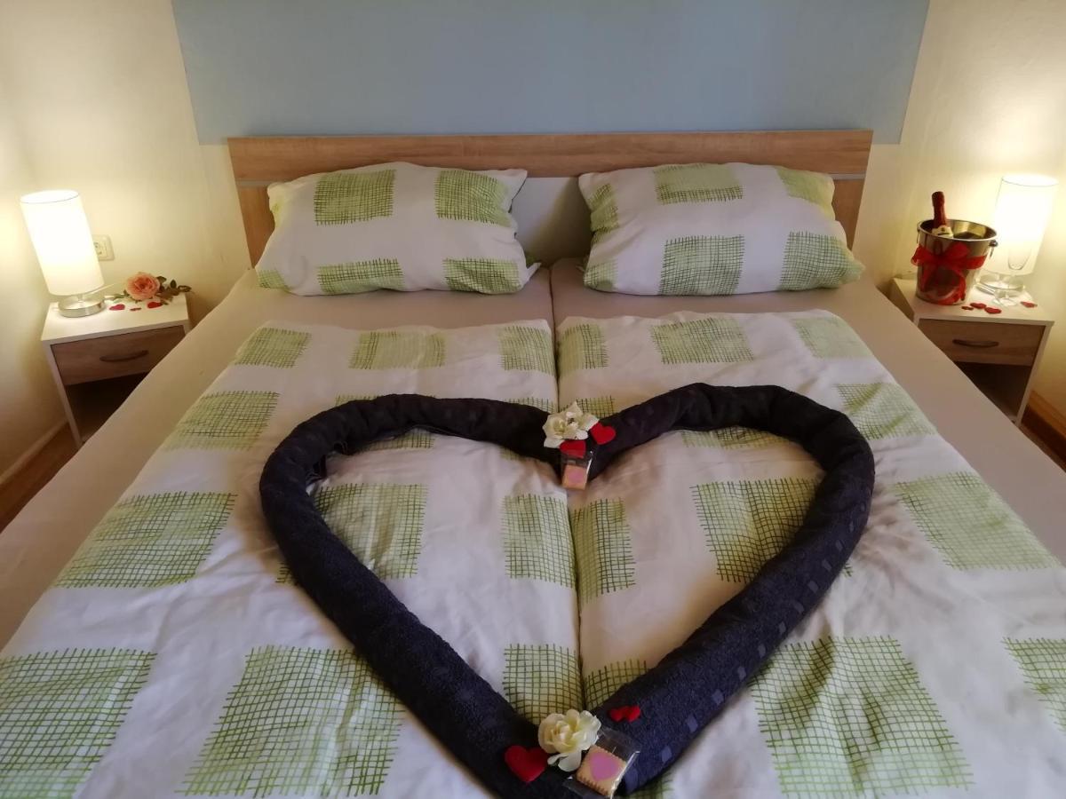 Ferienwohnung Nico Stadtilm エクステリア 写真